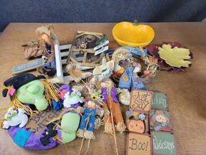 Large Lot of Autumn Dcor