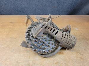Never Fail Root-Heath Cast Iron Corn Sheller