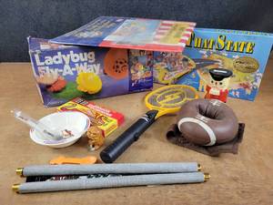 Vintage Games, 50 State Quarter Map w (5) Quarters, Tony the Tiger Bowl w Spoon and More