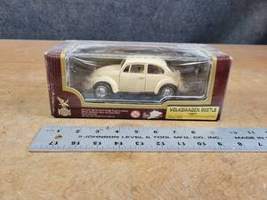 1967 Volkswagen Beetle Diecast Model Car - 124 Scale