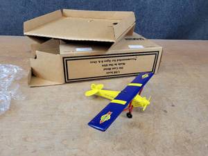Spirit of St. Louis SUNOCO OIL YELLOW Diecast Airplane Model 148 Scale in Box