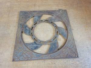Antique Cast Iron Heating Grate Cover - 15.5 x 15.5