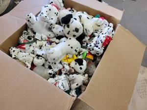 HUGE 101 Dalmatians  Collection - Box is 20in x 18in x 16in