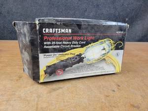 lot 22 image: New in Box Craftsman Professional Worklight  Trouble Light w 25 Cord