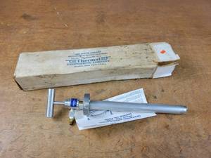 lot 47 image: New in Box - Thermal engineering Co. Charg-Oil Pump - Model 1702
