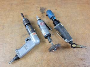 lot 54 image: MAC Tools Pneumatic Drill, 38 Pneumatic Ratchet and Pneumatic Die Grinder