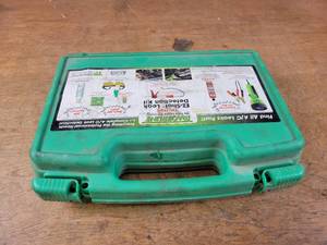 lot 72 image: EZ-Shot Leak Detection Kit - Unsure if Complete - Part No. TP-1126