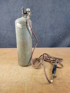 lot 91 image: Acetylene Tank and TurboTorch - Tank is about 19 Tall - NO SHIPPING