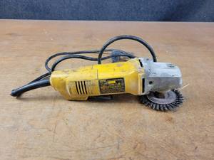 lot 99 image: DeWalt 4-12 Angle Grinder - Model DW402 - Tested and Works