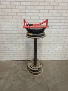 lot 114 image: Tire Spreader on Stand - NO SHIPPING
