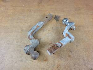 lot 135 image: (2) Trailer Hitch Ball Mounts - Fits 1-14 Receiver Hitches - 1-78 Ball and 2 Ball