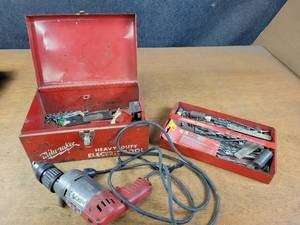 lot 140 image: Milwaukee Electric Hammer Drill - Model 3392 - Tested and Works