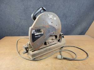 lot 149 image: Black & Decker Industrial Chop Saw - Tested and Works