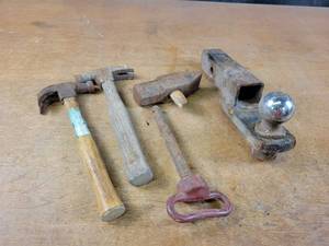 lot 154 image: Trailer Hitch Ball Mount - Fits 2 Receivers - Includes 2 Ball, Hammers and Hitch Pin
