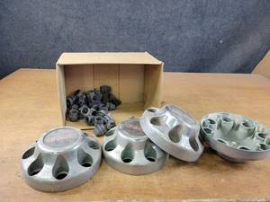 lot 159 image: (4) GMC 8-Bolt Center Caps