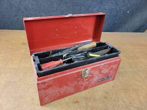 lot 165 image: Master Mechanic Metal Toolbox w Assorted Hand Tools - Box is about 16 x 7 x 8