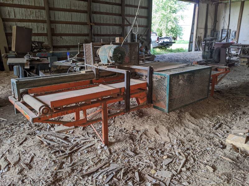 Mapleton, MN Jackson Lumber Harvester Sawmill, Pallet Nailer