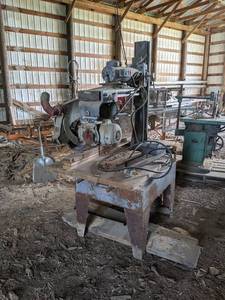 lot 73 image: Radial Arm Saw - DeWalt Saw on Multiplex 60 Body - 3PH