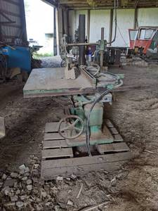 lot 75 image: American Woodworking Machine Co. Table Saw - 14 Blade - 5HP 3PH
