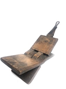 Early Primitive East African Mbuzi Coconut Grater Stool