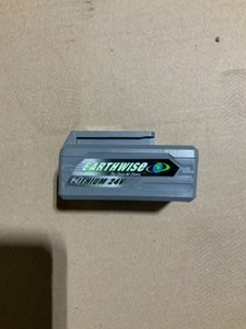 Earthwise 24-Volt Lithium Ion Replacement Battery BL82425. FOR REPAIR See Pictures