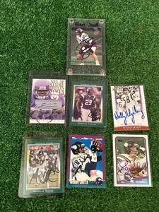 lot 75 image: Vikings Autographed Football Cards - Scott Studwell, Anthony Carter, Robert Smith, Chester Taylor