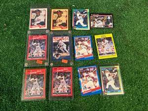 lot 112 image: Sammy Sosa Cards including RCs