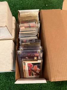 lot 119 image: Basketball Cards