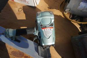 lot 15 image: Hitachi Model NR90AD Pneumatic Nail Gun