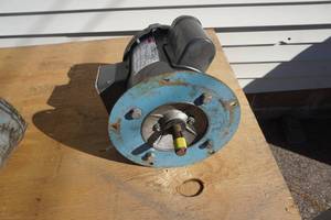 lot 25 image: Wagner Model BY722 13 hp Alternating Current 110220 Electric Motor