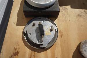 lot 36 image: 2 -  Automatic Commercial Handicap Door Actuators