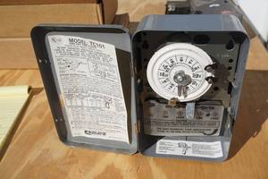 lot 42 image: Area Lighting Model TC101 Lighting System Electronic Timer