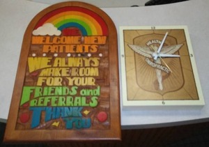 lot 3 image: Chiropractic Clock & Sign