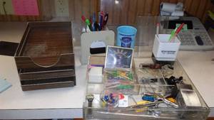 lot 16 image: Office Supplies  See Pics