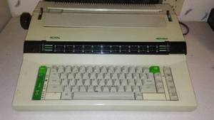 lot 21 image: Royal Alpha 610 Electric Typewriter.