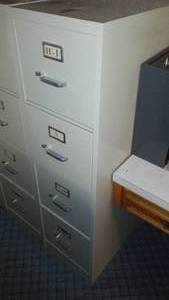 lot 23 image: 4 Drawer File