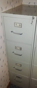 lot 25 image: 4 Drawer File - Locking