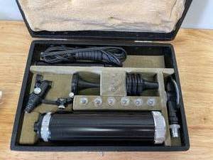 lot 9 image: Antique Doctors Otoscope Set.