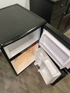 lot 14 image: Black Mini Fridge with Freezer