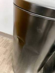 lot 27 image: Large Metal Trash Can with Lid and Foot Pedal & 2 Small Trash Cans 