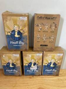 lot 22 image: Lot of 5 Gaming Heads Fallout 4 Vault Boy 111 Series 1 Endurance Bobble Head Figures