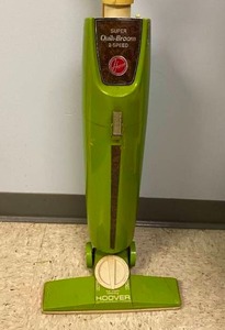 lot 83 image: Vintage Avocado Green Hoover Super Quick Broom Vacuum.  