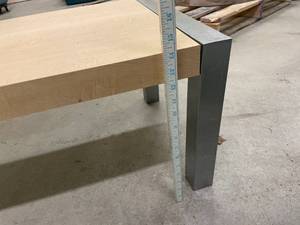 lot 85 image: Low profile Display (Coffee) Table.
