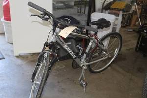 lot 202 image: Raleigh Mojave 3.0 22 Mens Trail Bike  16 Silver Frame