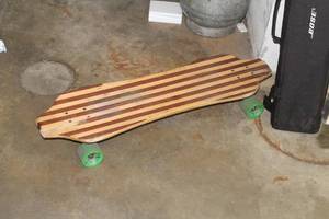 lot 72 image: 36 Skateboard