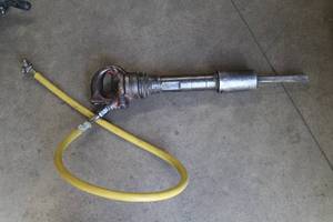lot 8 image: Air Chisel
