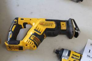 lot 20 image: DeWalt DCS367 20V Reciprocating Saw