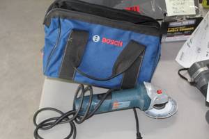 lot 31 image: Bosch GWS8-45 4-12 Grinder with Soft Side Tool Bag
