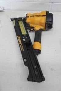 lot 37 image: Bostitch LPF26WW 28-degree Air Wire Collated Framing Nailer