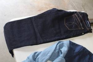lot 143 image: Calvin Klein Mens Jeans Size 34-32